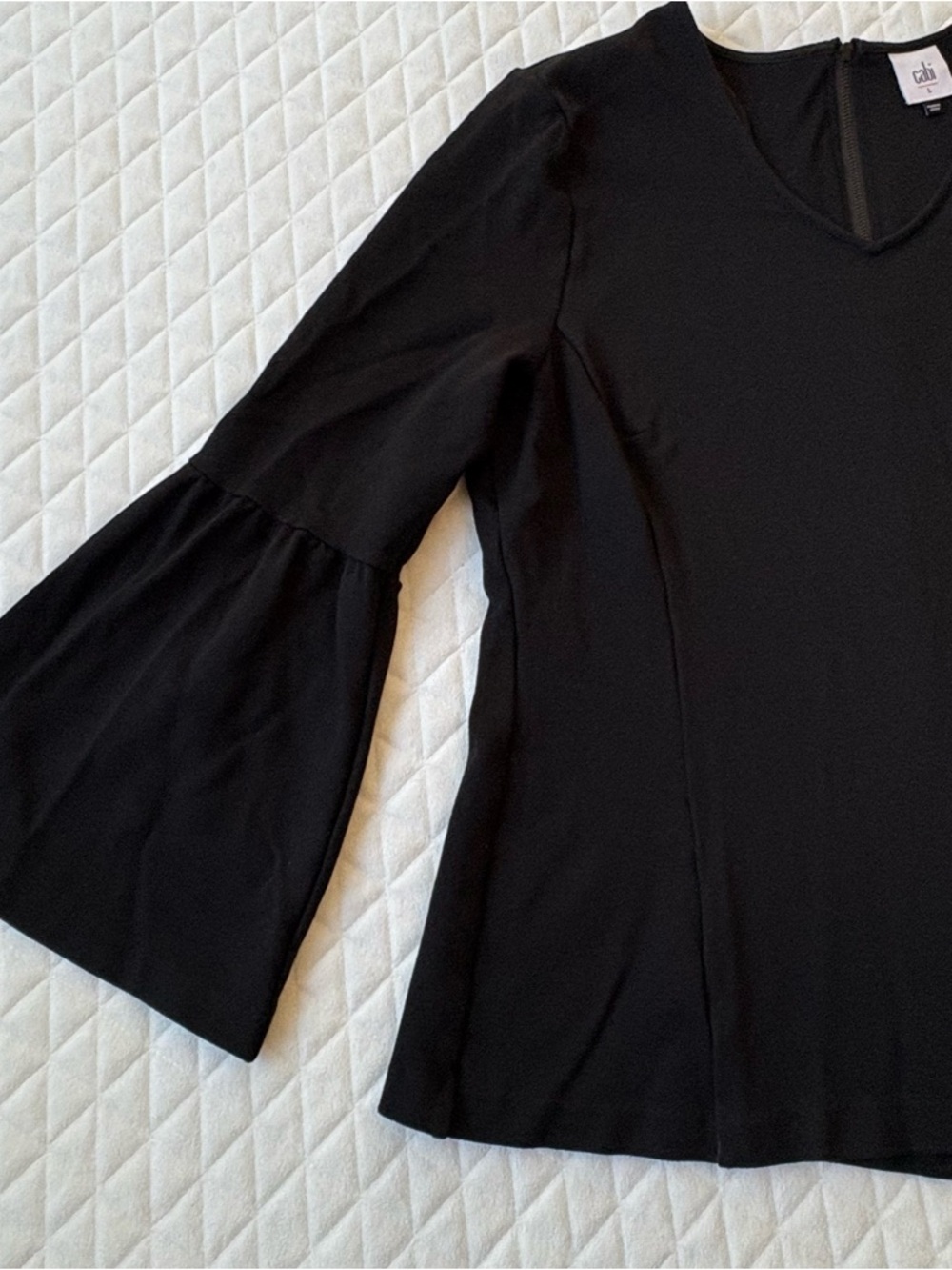 Cabi Boho Top Its A Party Ponte Long Flare Bell Sleeve Blouse Black Size Large - Picture 5 of 15